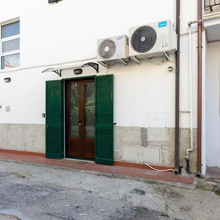 Pisa Bright Apartment Near The Airport Bagian luar foto