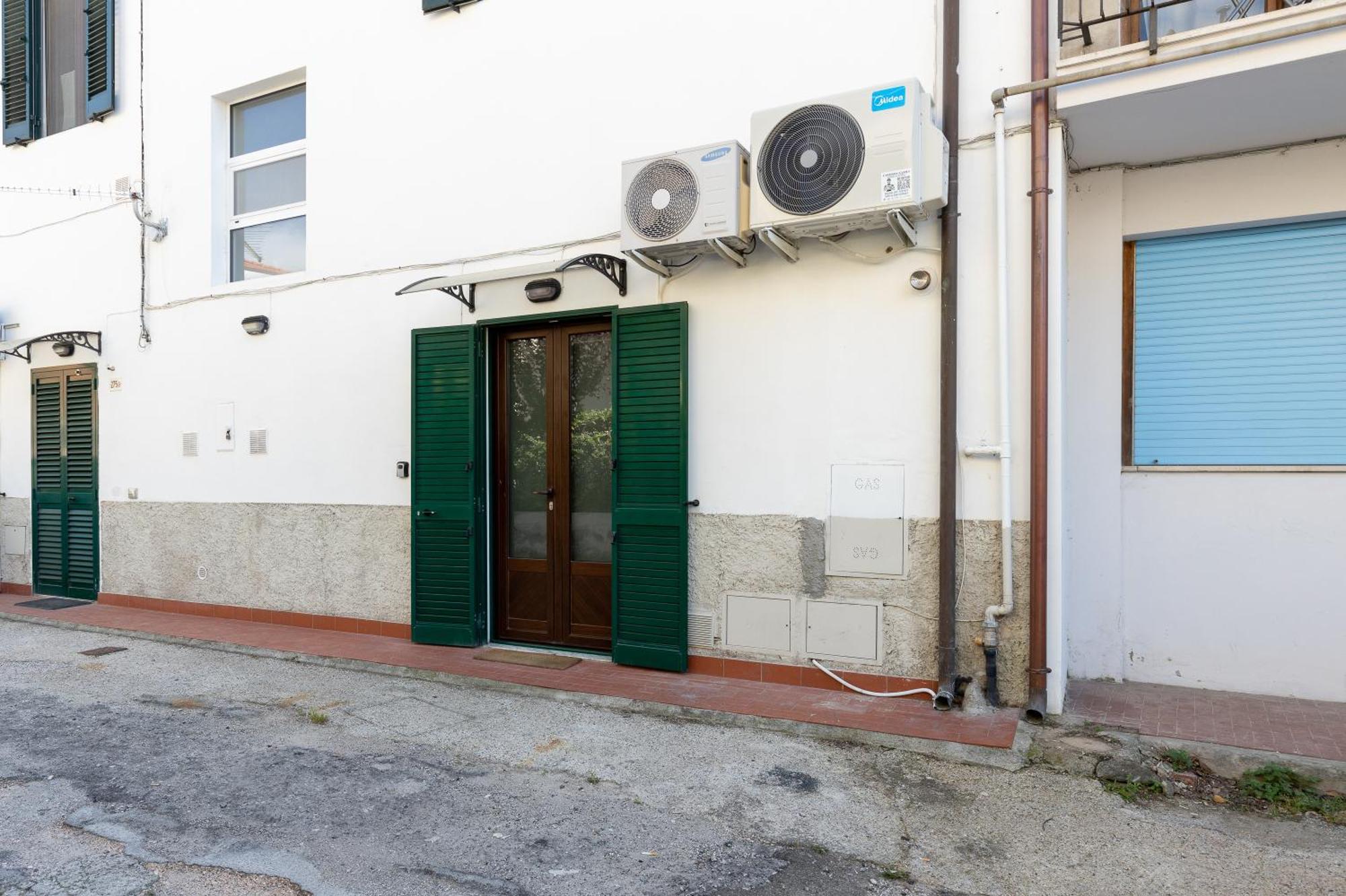 Pisa Bright Apartment Near The Airport Bagian luar foto